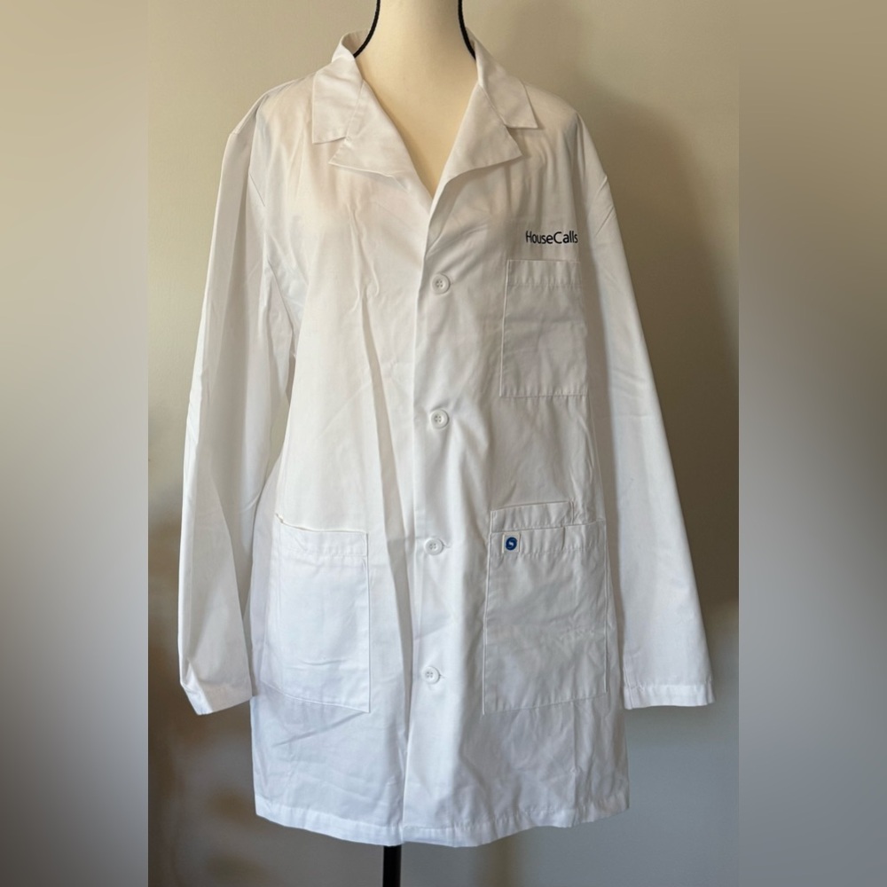 Women's White Physician Coat NWOT never warn